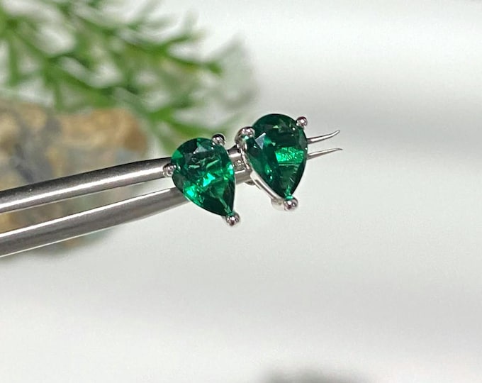 Sterling Silver Pear cut Emerald Stud Earrings.