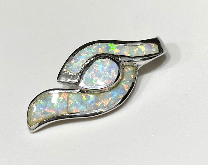 Vintage Sterling Silver White Fire Opal Pendant.