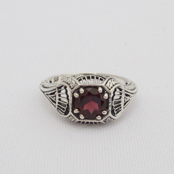 Sterling Silver Natural Garnet Filigree Ring Size 6