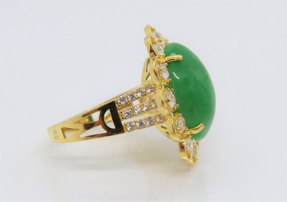 Vintage 18K Solid Yellow Gold Oval Green Jadeite … - image 4