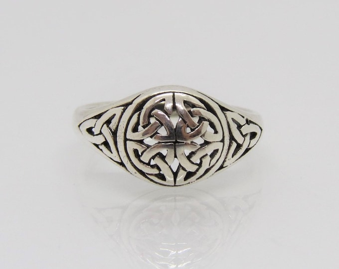 Vintage Celtic Sterling Silver Dome Ring Size 9