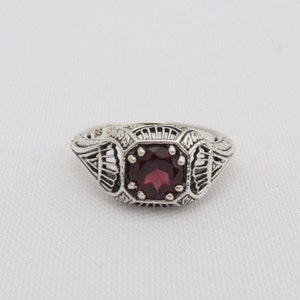 Vintage Sterling Silver Natural Garnet Filigree Ring Size 7