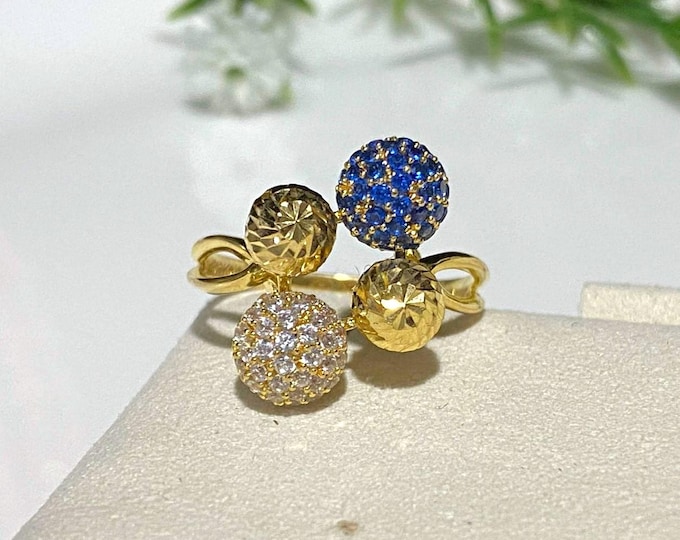 Vintage 18K Solid Yellow Gold Blue Sapphire, White Topaz Balls Ring Size 7