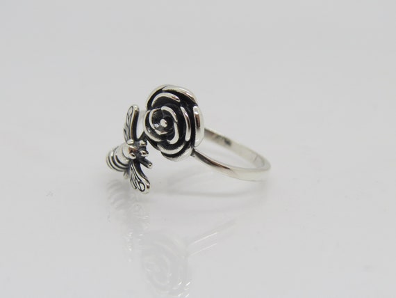 Vintage Sterling Silver Bee & Flower Ring Size 7.5 - image 3