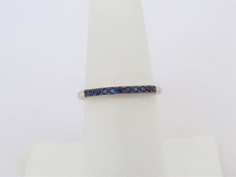 Vintage Sterling Silver Blue Sapphire Band Ring Size 7