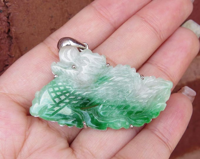 Vintage 9K Solid White Gold Natural Emerald Green Jadeite Jade Carved Dragon Phoenix Pendant