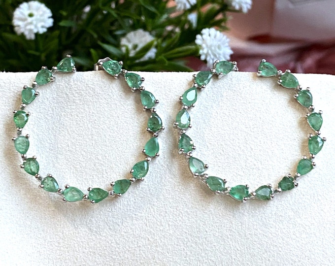 Vintage Sterling Silver Natural Emerald Sideways Circle Earrings.