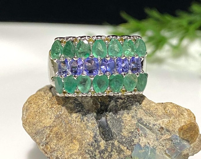 Vintage Sterling Silver Natural Pear cut Emerald & Tanzanite Ring Size 9