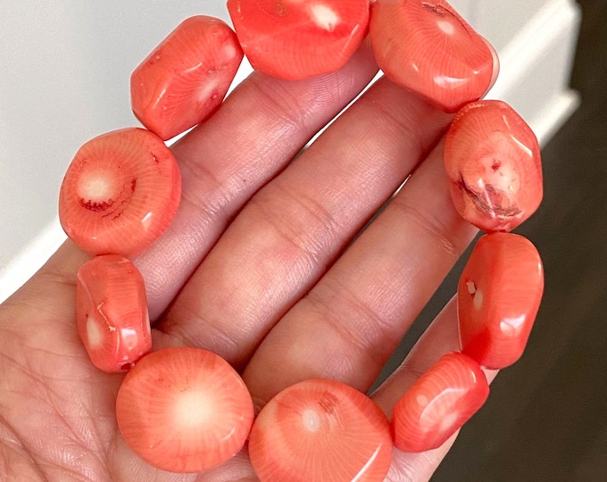 Vintage Chunky Natural Orange, Pink Coral Bead Elastic Bracelet.