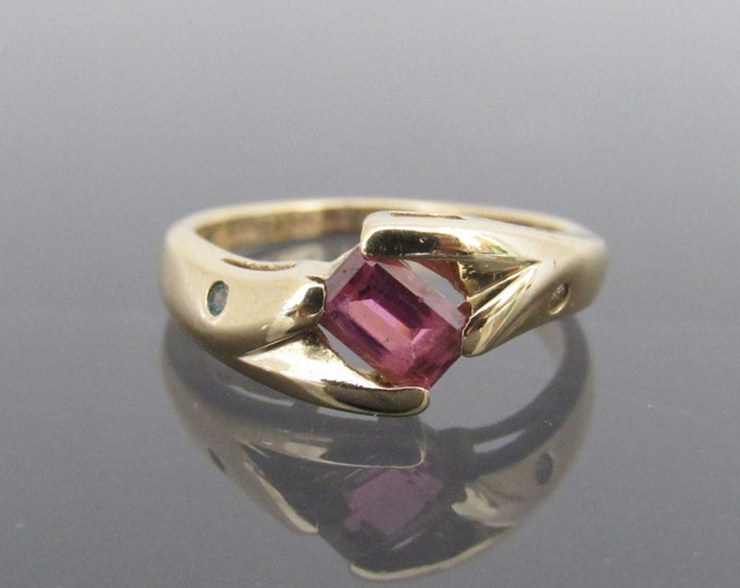 Vintage 14K Solid Yellow Gold Natural Pink Tourmaline & Diamond Ring Size 6.5