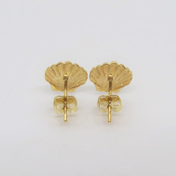 Vintage 14K Solid Yellow Gold Seashell Stud Earri… - image 5