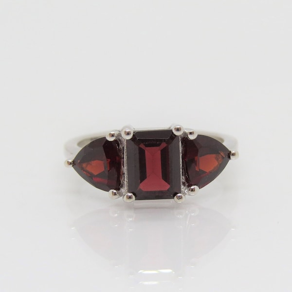 Vintage Sterling Silver 4.00ct Natural Garnet Three stones Ring Size 8