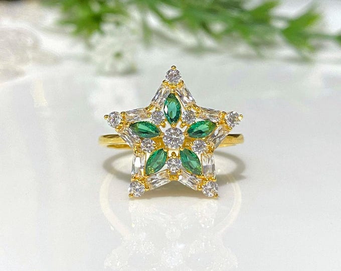 Vintage 18K Solid Yellow Gold Emerald & White Topaz Star Ring Size 7
