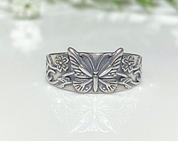 Vintage Sterling Silver Flower Butterfly Band Ring Size 9