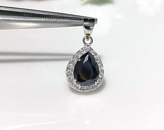 Vintage Sterling Silver Pear cut Black Sapphire & White Topaz Pendant