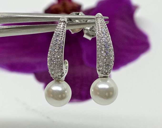 Vintage Sterling Silver White Pearl & White Topaz Earrings.