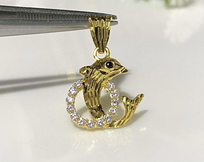 Vintage 15K 610 Solid Yellow Gold White Topaz, Black Sapphire Dolphin Charm Pendant.