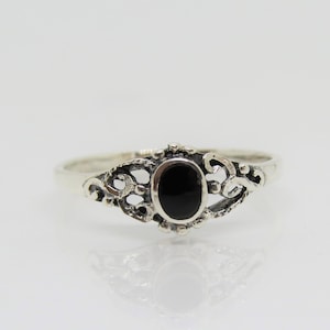 Anillo vintage de plata de ley con ónix negro, talla 7