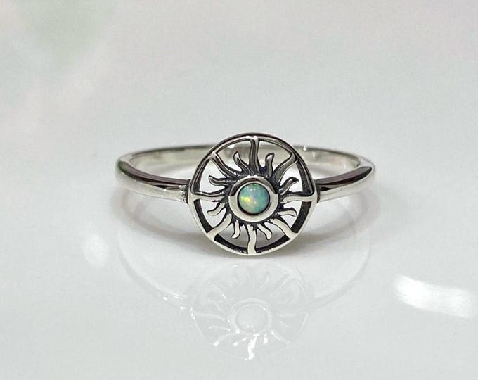 Vintage Sterling Silver White Opal Sun Circle Ring Size 5
