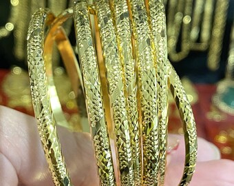 アクセサリー K18 gold bangle 18K Yellow Gold 7 Pieces Set Bangle Diamond Cut. 57mm