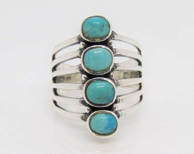 Vintage Southwestern Sterling Silver Turquoise Ring.