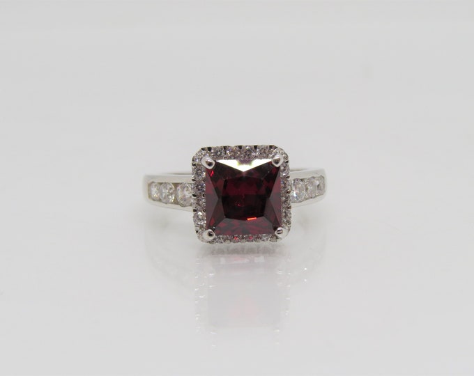 Vintage Sterling Silver Garnet & White Topaz Ring Size 6