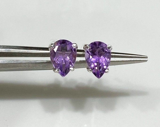 Vintage Sterling Silver Pear cut Amethyst Earrings.