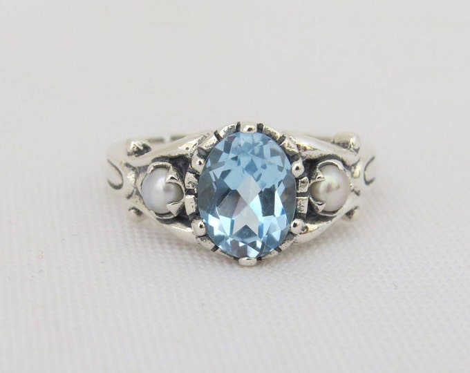Sterling Silver Oval Aquamarine & Seed Pearl Ring.