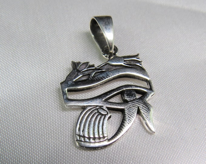 Vintage Sterling Silver Evil Eye Pendant.