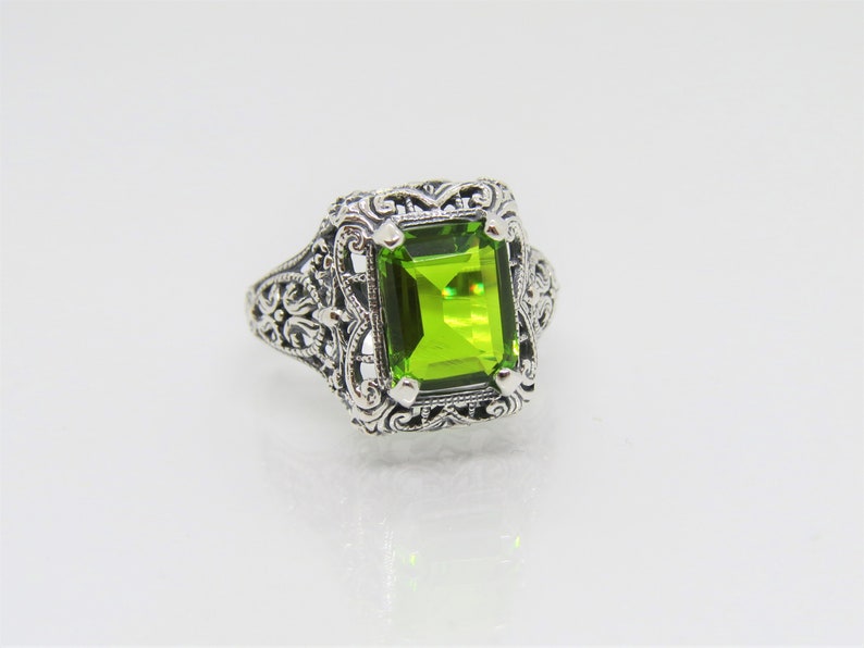 Vintage Sterling Silver Peridot Filigree Ring Size 8