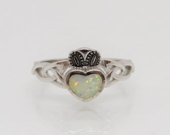 Vintage Claddagh Sterling Silver White Opal Ring Size 9