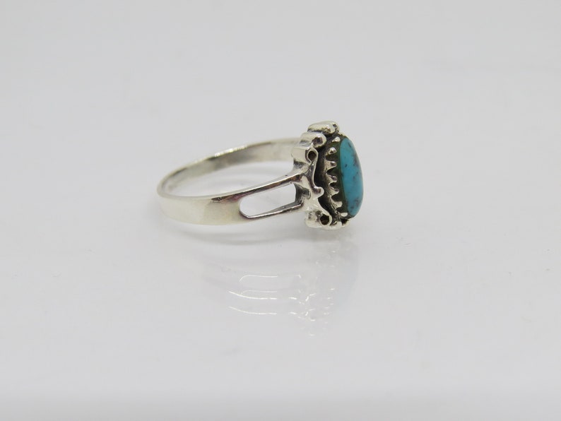 Vintage Sterling Silver Turquoise Ring Size 8.5