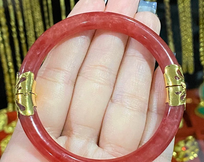 Vintage 18K Solid Gold Red Jadeite Jade Hinged Bangle Bracelet 51MM
