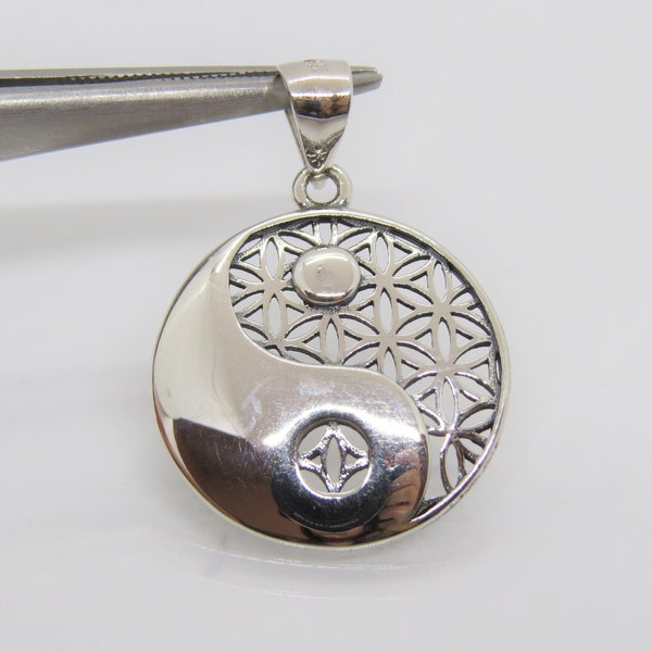 Vintage Sterling Silver Yin Yang Pendant