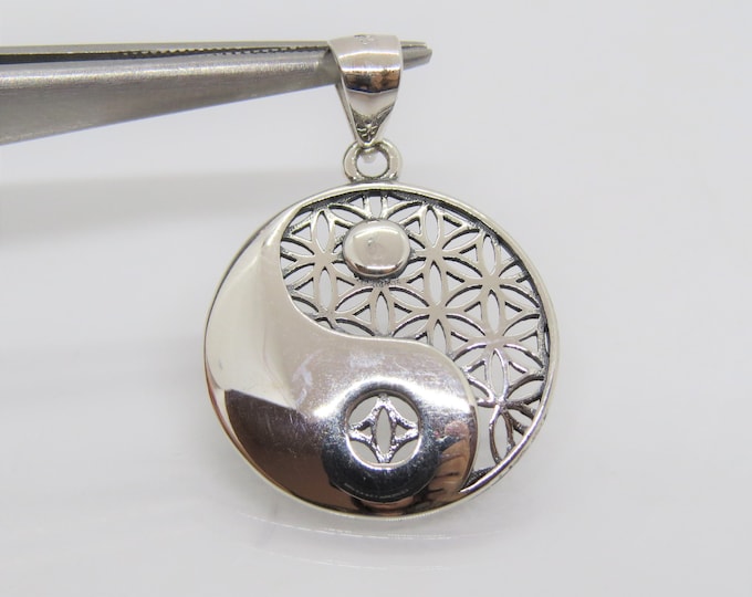 Vintage Sterling Silver Yin Yang Pendant