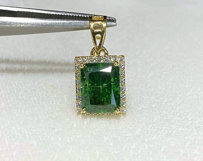 Vintage 15K 610 Solid Gold Emerald & White Topaz Rectangular Pendant.