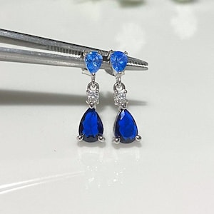 Vintage Sterling Silver Blue Sapphire & Blue Topaz Dangle Earrings.