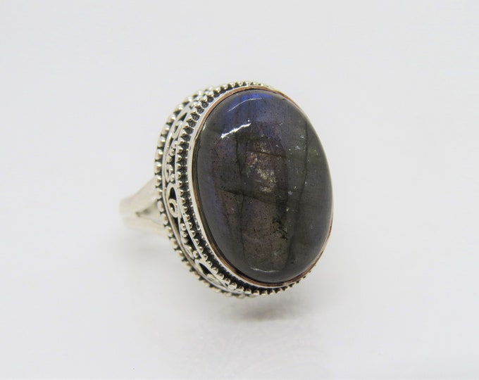 Vintage Sterling Silver Labradorite Domed Ring Size 8