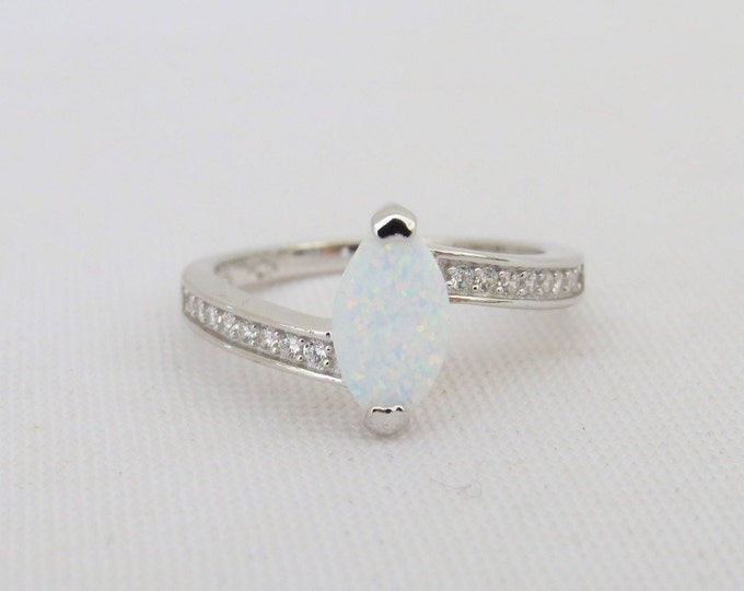 Vintage Sterling Silver Marquise Opal & White Topaz Ring Size 7