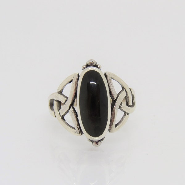 Vintage Celtic Sterling Silver Black Onyx Ring.