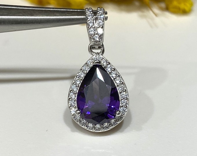 Vintage Sterling Silver Amethyst & White Topaz Pendant.