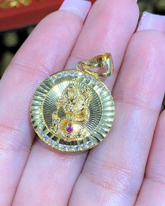 Vintage 18K Solid Yellow Gold Ruby Diamond cut Dr… - image 2