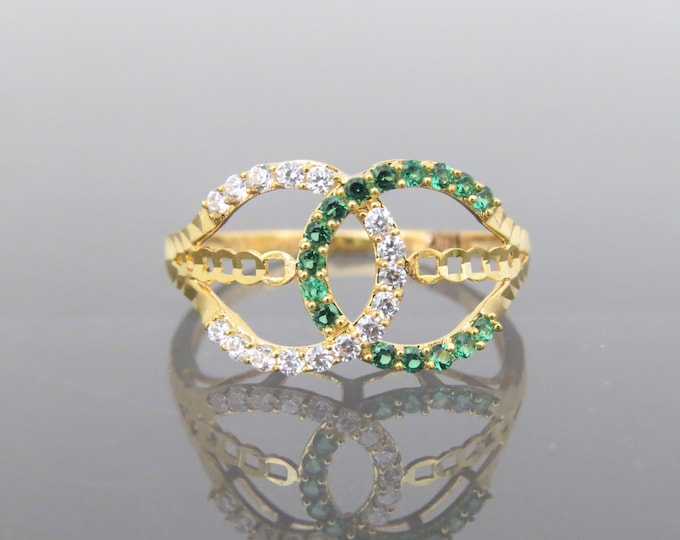 Vintage 18K Solid Yellow Gold Emerald & White Topaz Pave Ring Size 6.25
