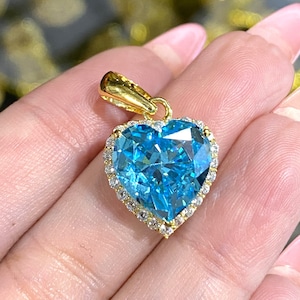 Heart-shaped Blue Topaz Pendant Gold Blue Topaz Pendant 9ct Yellow
