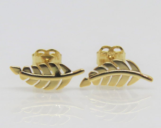 Vintage 14K Solid Yellow Gold Leaf Tiny Earrings