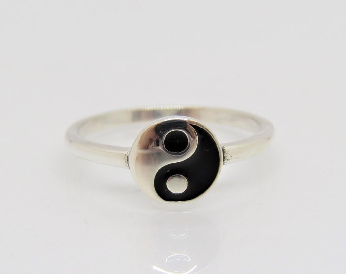 Vintage Sterling Silver Yin Yang Ring Size 7