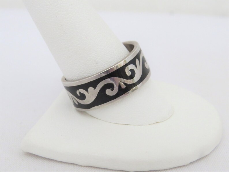 Vintage Sterling Silver Black Enamel Band Ring Size 11.5