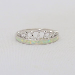 Vintage Sterling Silver White Opal Crown Band Ring Size 9