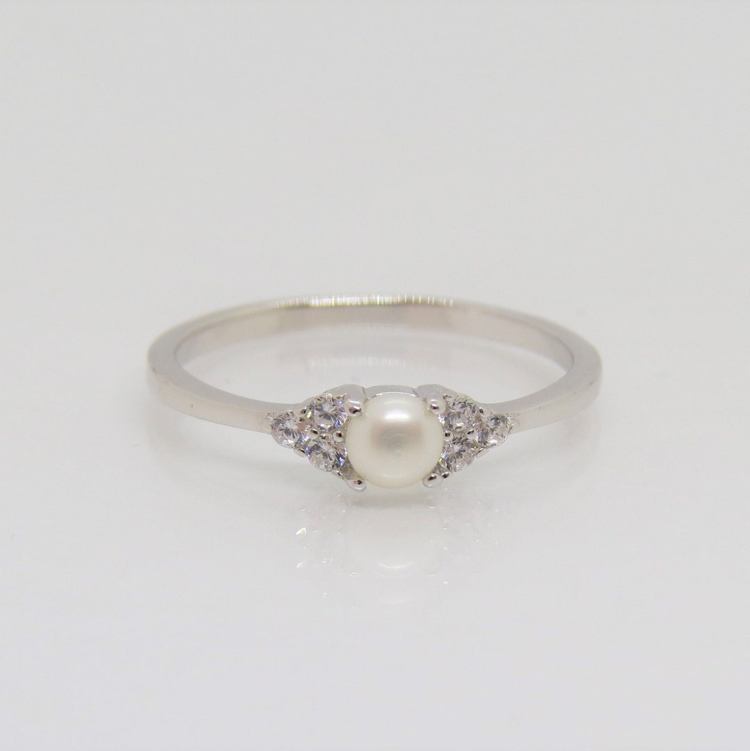 7mm Bezel Set Flinders Island White Topaz Sterling Silver Ring