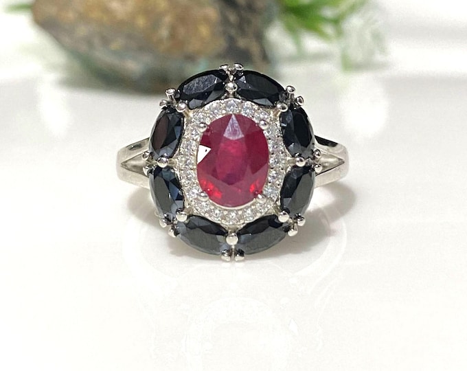 Vintage Sterling Silver Natural Ruby, Black Sapphire & White Topaz Ring Size 9